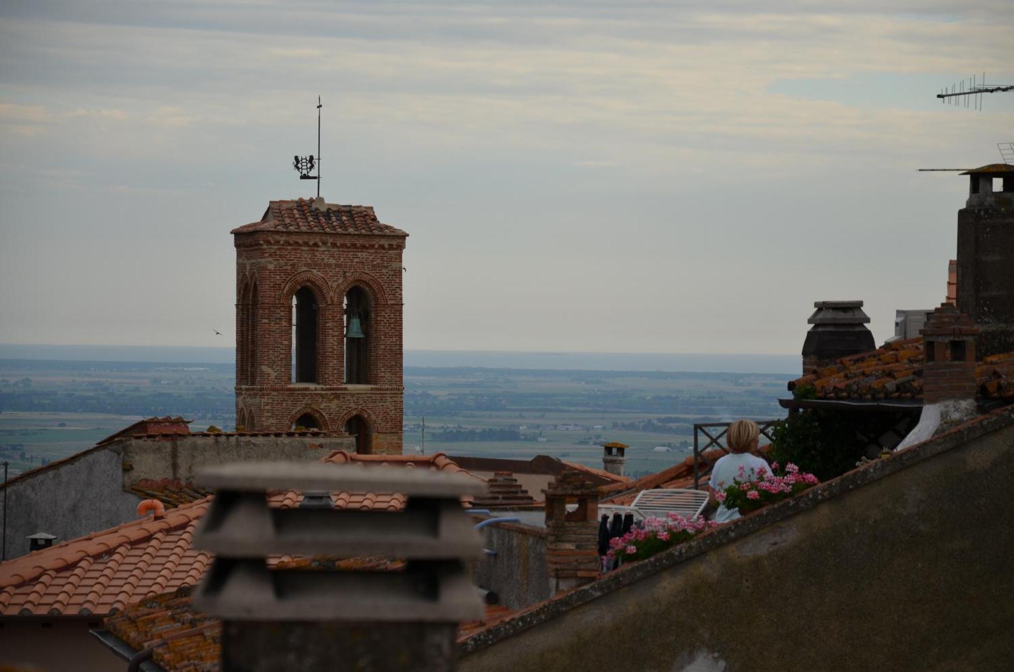 MontepescaliLa Divina Dimora Il Castello Degli Spiriti Magniアパートメント 部屋 写真