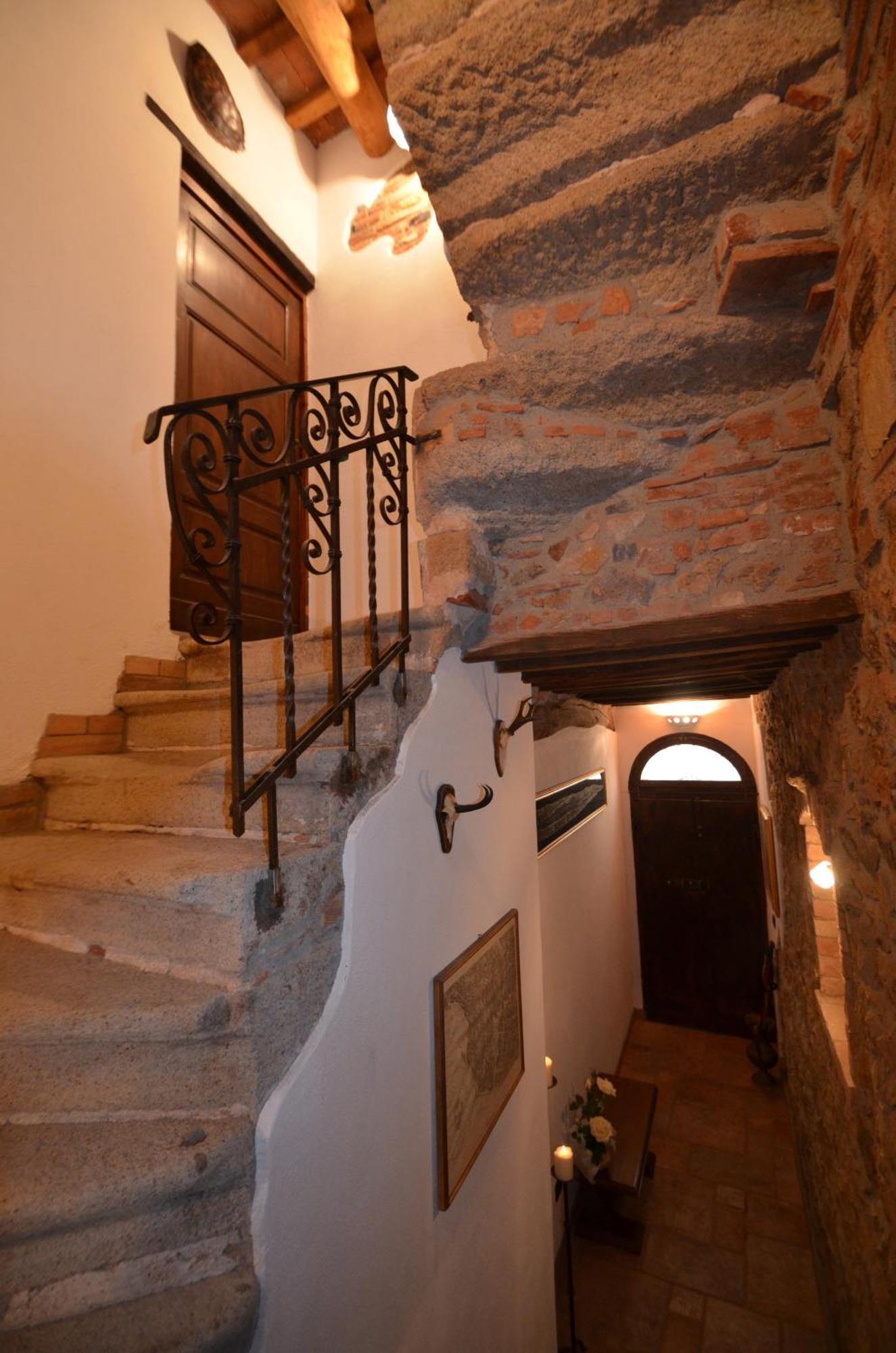 MontepescaliLa Divina Dimora Il Castello Degli Spiriti Magniアパートメント 部屋 写真
