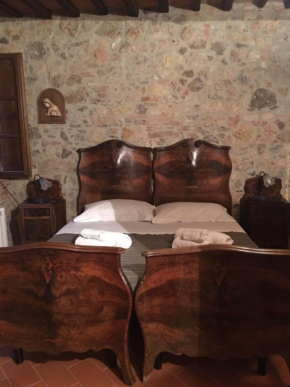 MontepescaliLa Divina Dimora Il Castello Degli Spiriti Magniアパートメント エクステリア 写真